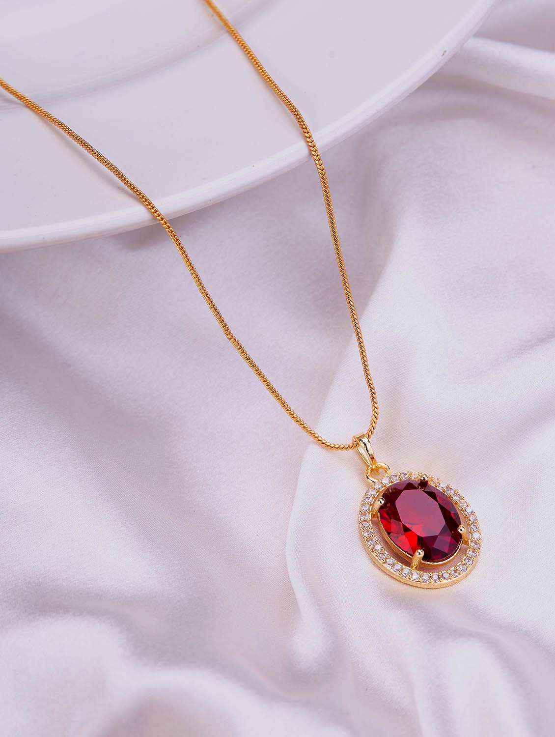 oval halo design gold plated pendant with chain