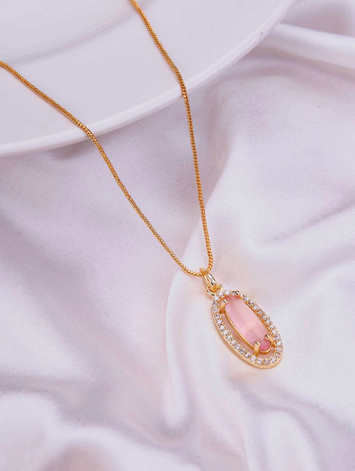 elongated oval halo design gold plated pendant with chain