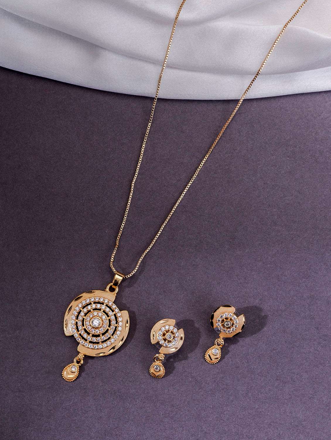 opal touch empress's emblem gold plated locket set