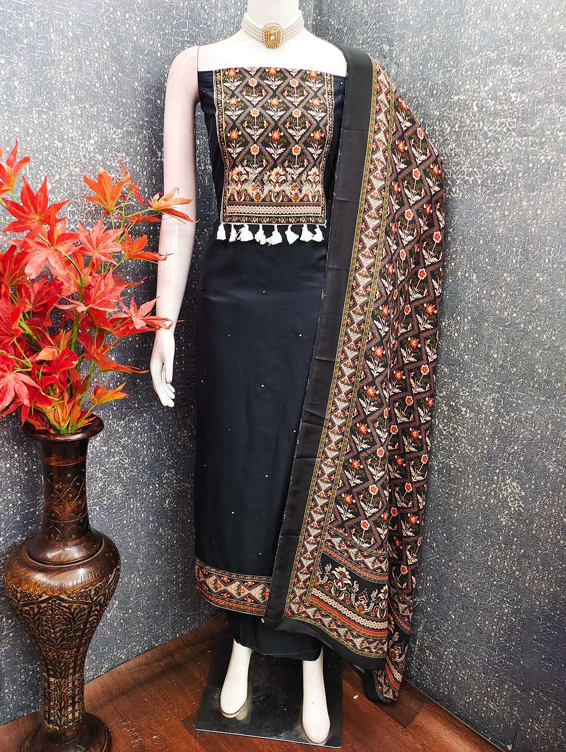 women printed unstitched suit set - 22662419 -  Standard Image - 3