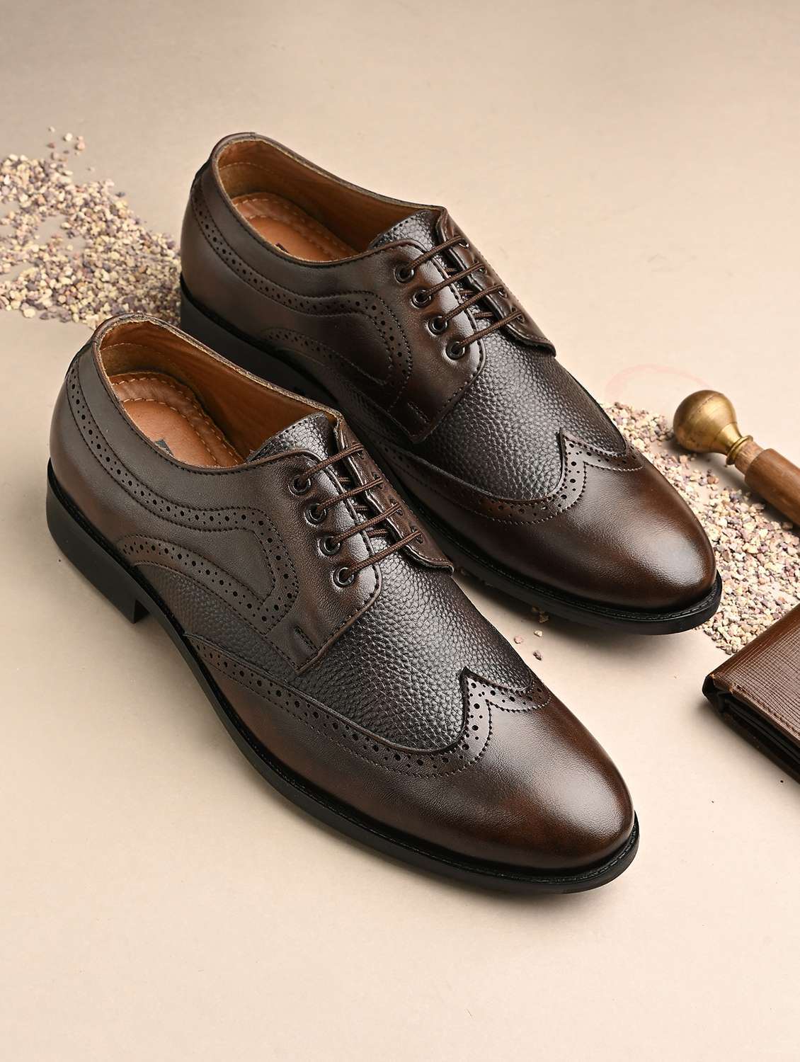men textured lace up brouges formal shoes