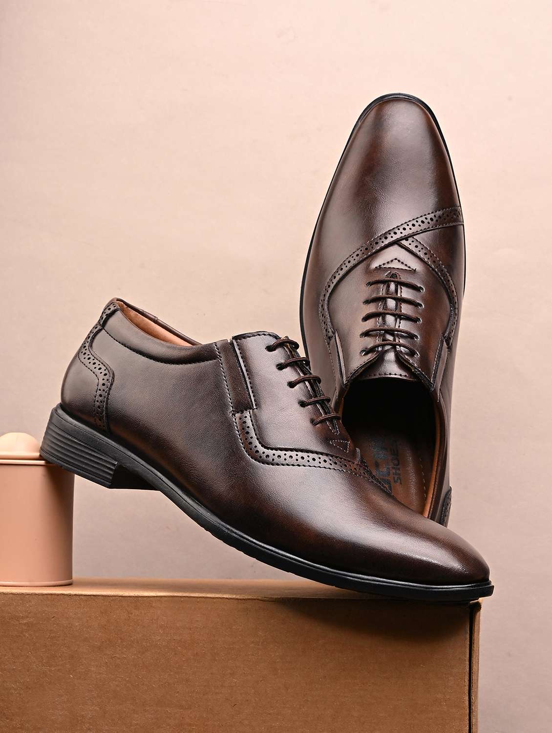 men textured lace up oxford shoes