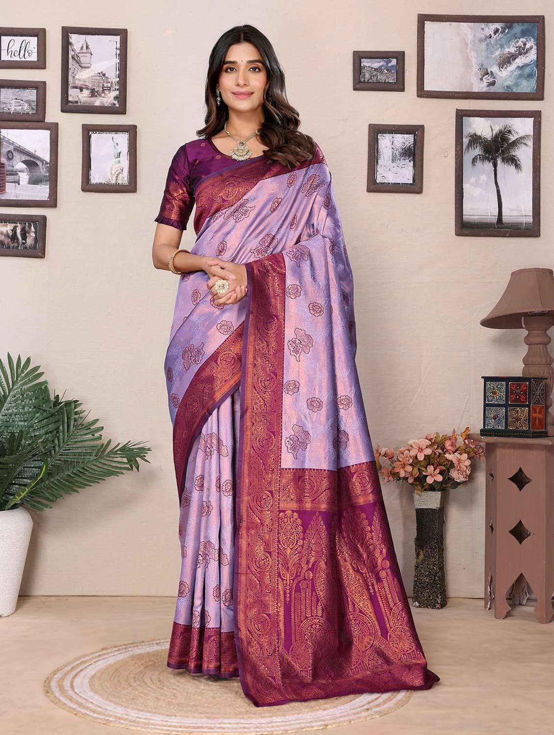 women self design banarasi saree with blouse