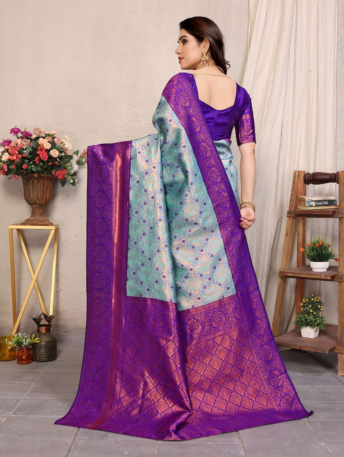 Women Self Design Banarasi Saree With Blouse - 22662968 -  Standard Image - 3