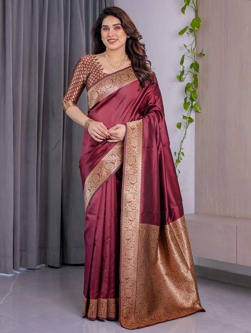 women solid with bordered saree with blouse