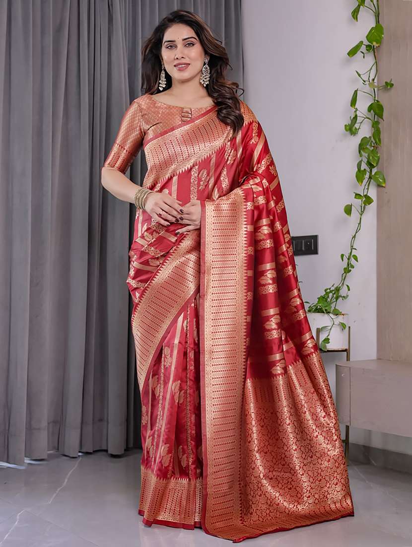 women self design banarasi saree with blouse