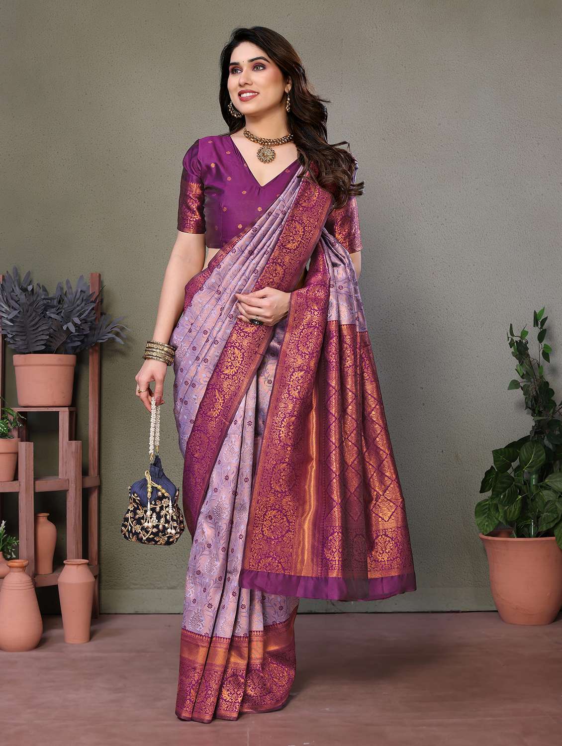 women self design banarasi saree with blouse