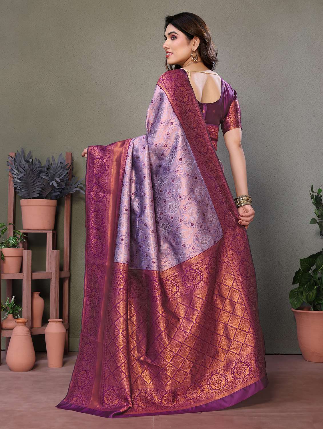 Women Self Design Banarasi Saree With Blouse - 22663403 -  Standard Image - 3