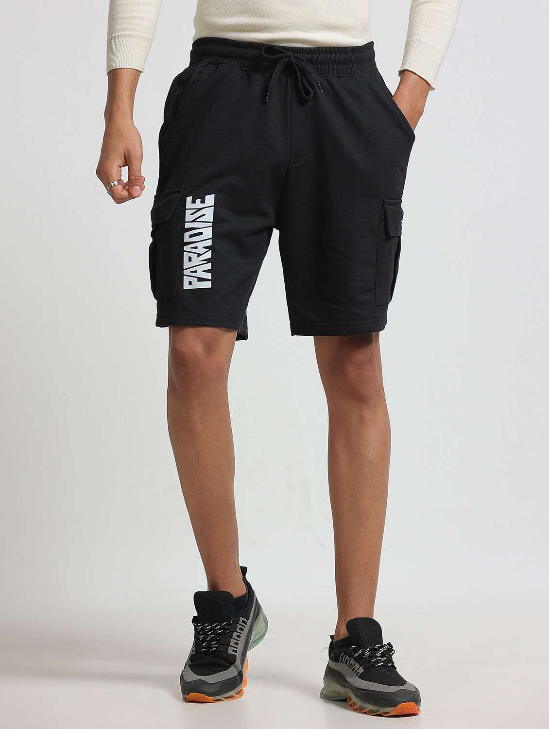 men typographic mid rise relaxed fit cargo shorts