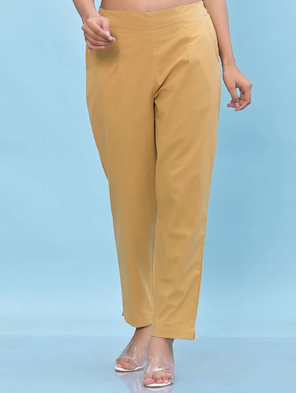 women solid mid rise tapered pant