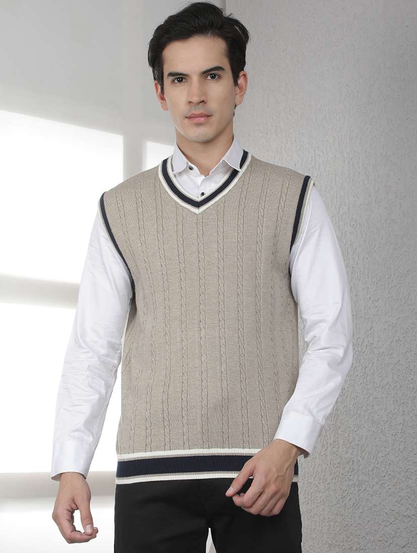 men self design sleeveless regular fit pullover