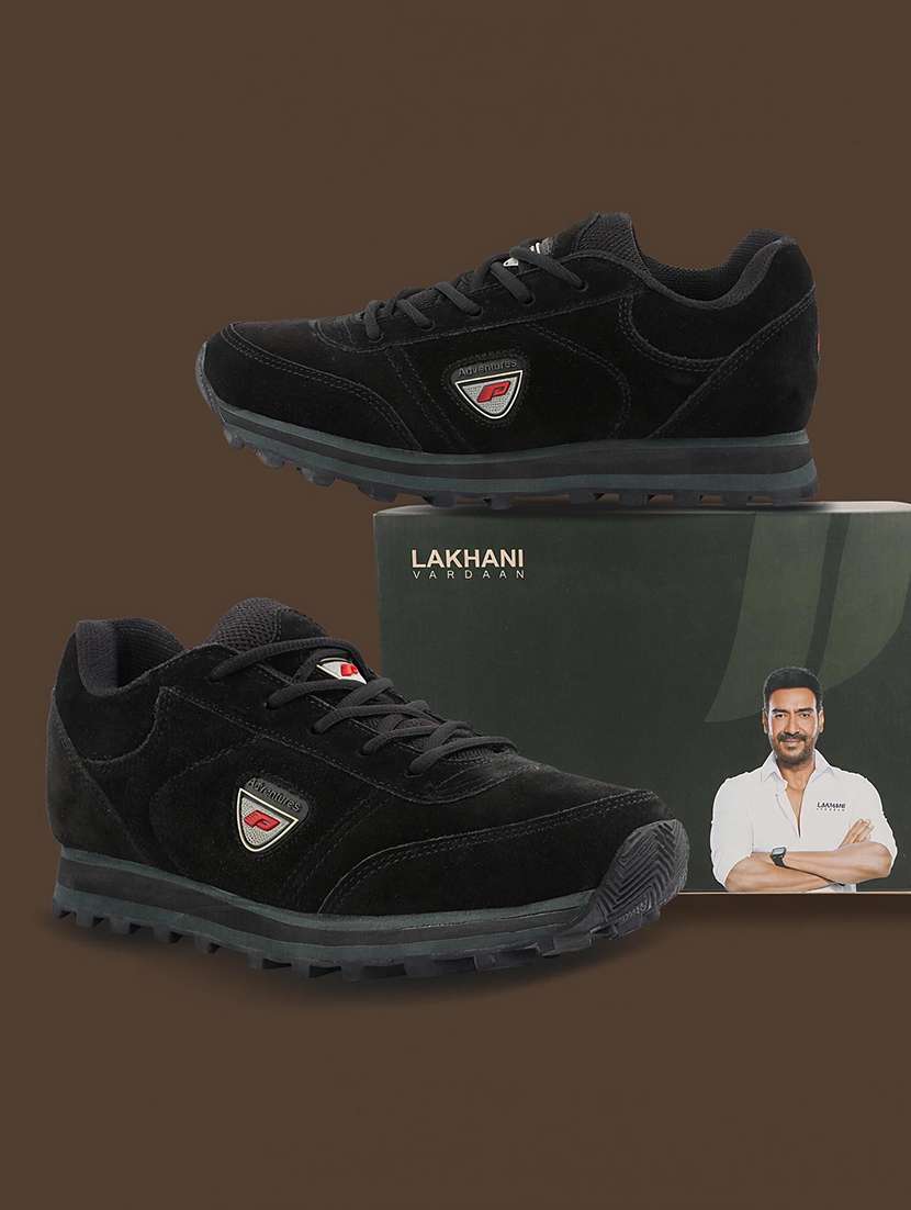 men black lace up sneaker
