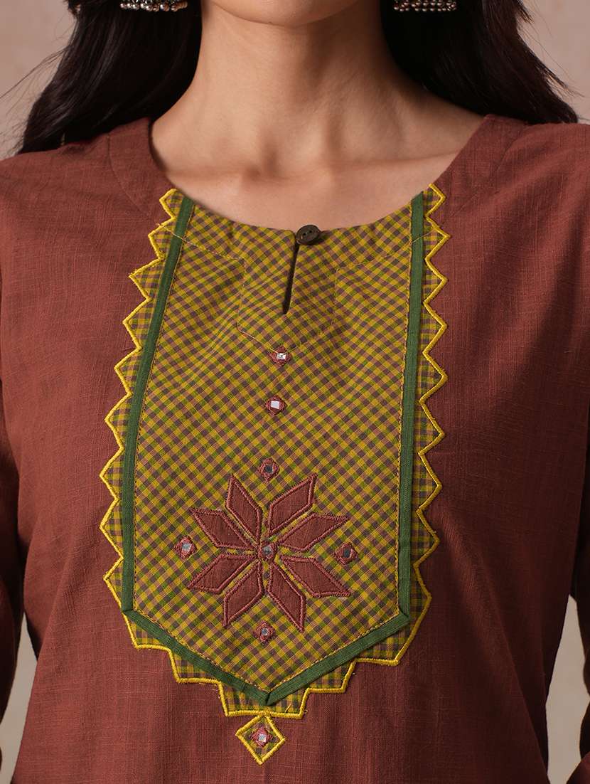 Women Embroidered Three Quarter Sleeves Straight Kurta - 22665491 -  Standard Image - 5