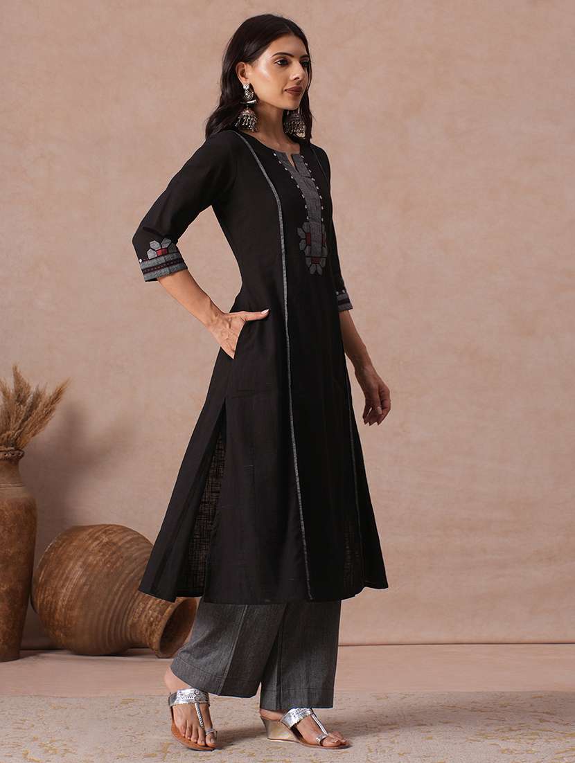 Women Printed Three Quarter Sleeves A-ine Kurta - 22665495 -  Standard Image - 3