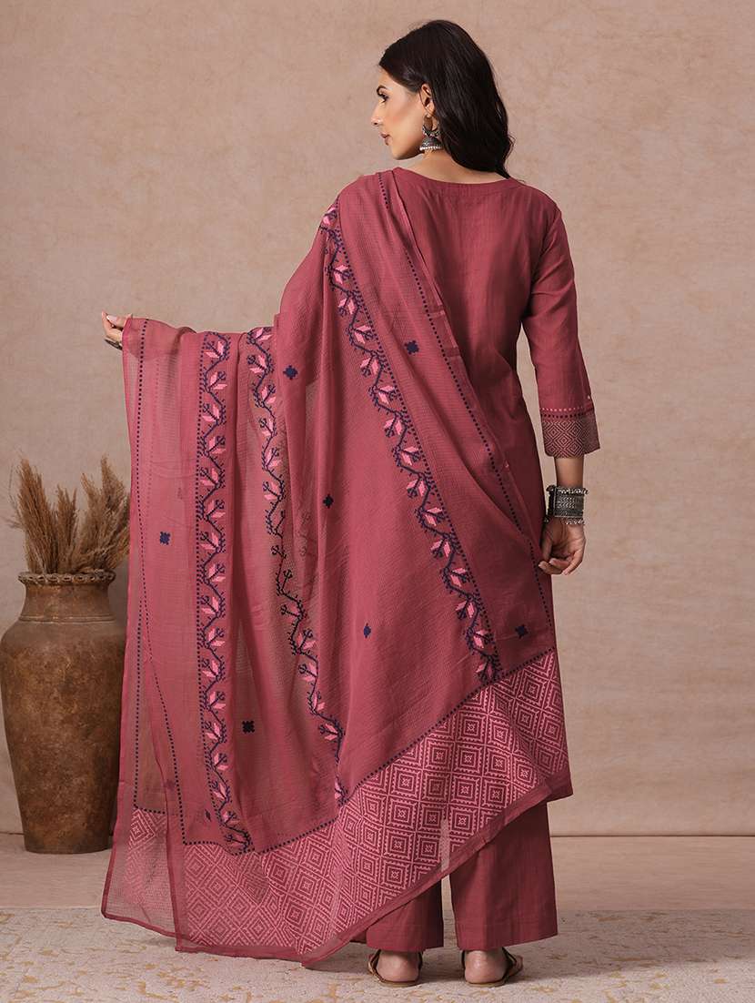Women Printed Three Quarter Sleeves Kurta Palazzo Set With Dupatta - 22665501 -  Standard Image - 3
