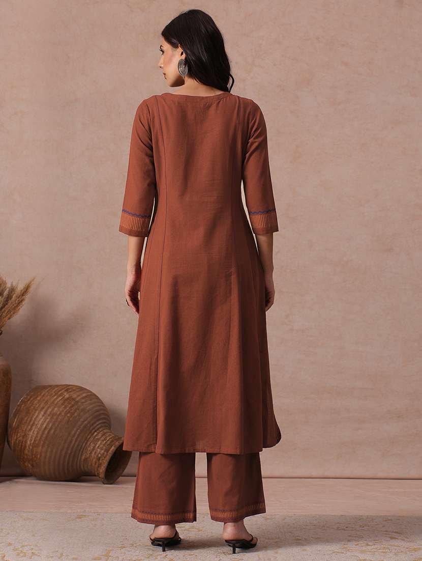 women printed three quarter sleeves kurta pant set  - 22665508 -  Standard Image - 3