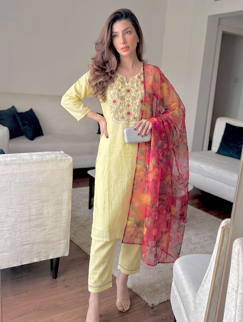 women embroidered three quarter sleeves kurta pant set with dupatta