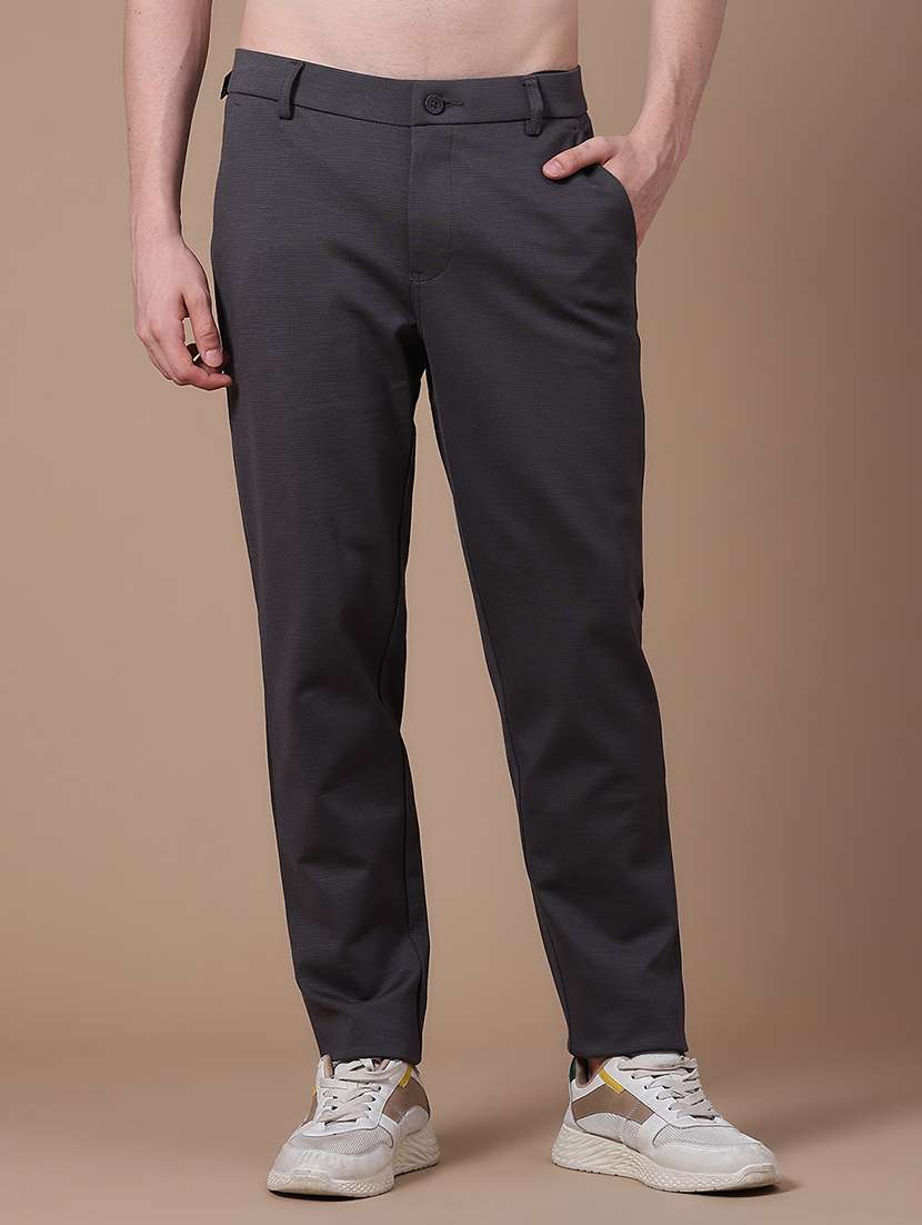 men solid mid rise chinos casual trouser