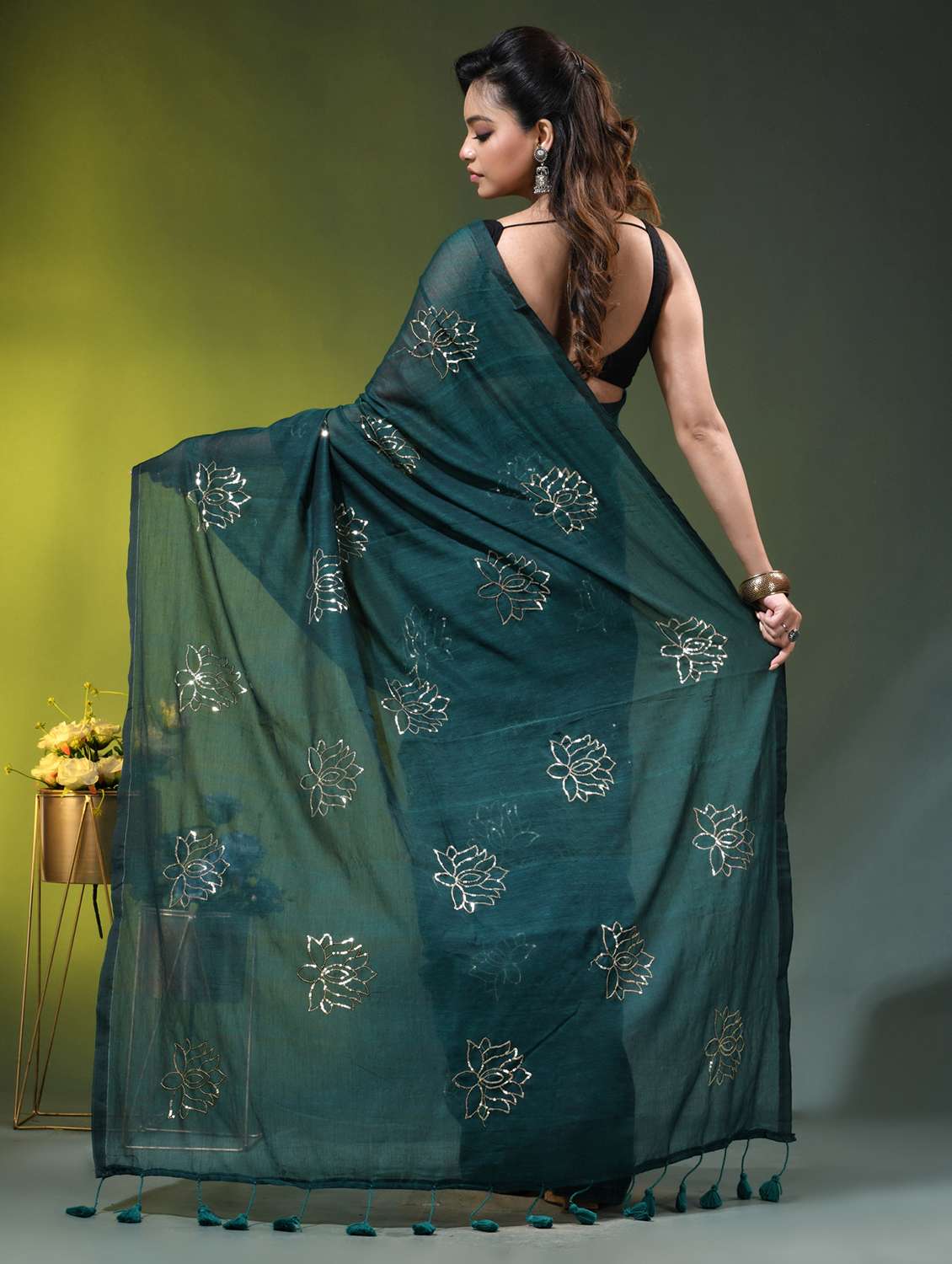 women solid with work handloom saree - 22686214 -  Standard Image - 3