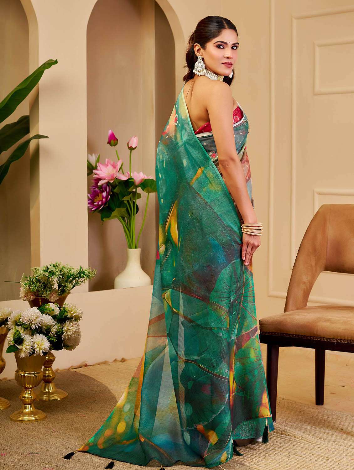 Women Printed Casual Wear Saree With Blouse - 22686630 -  Standard Image - 3