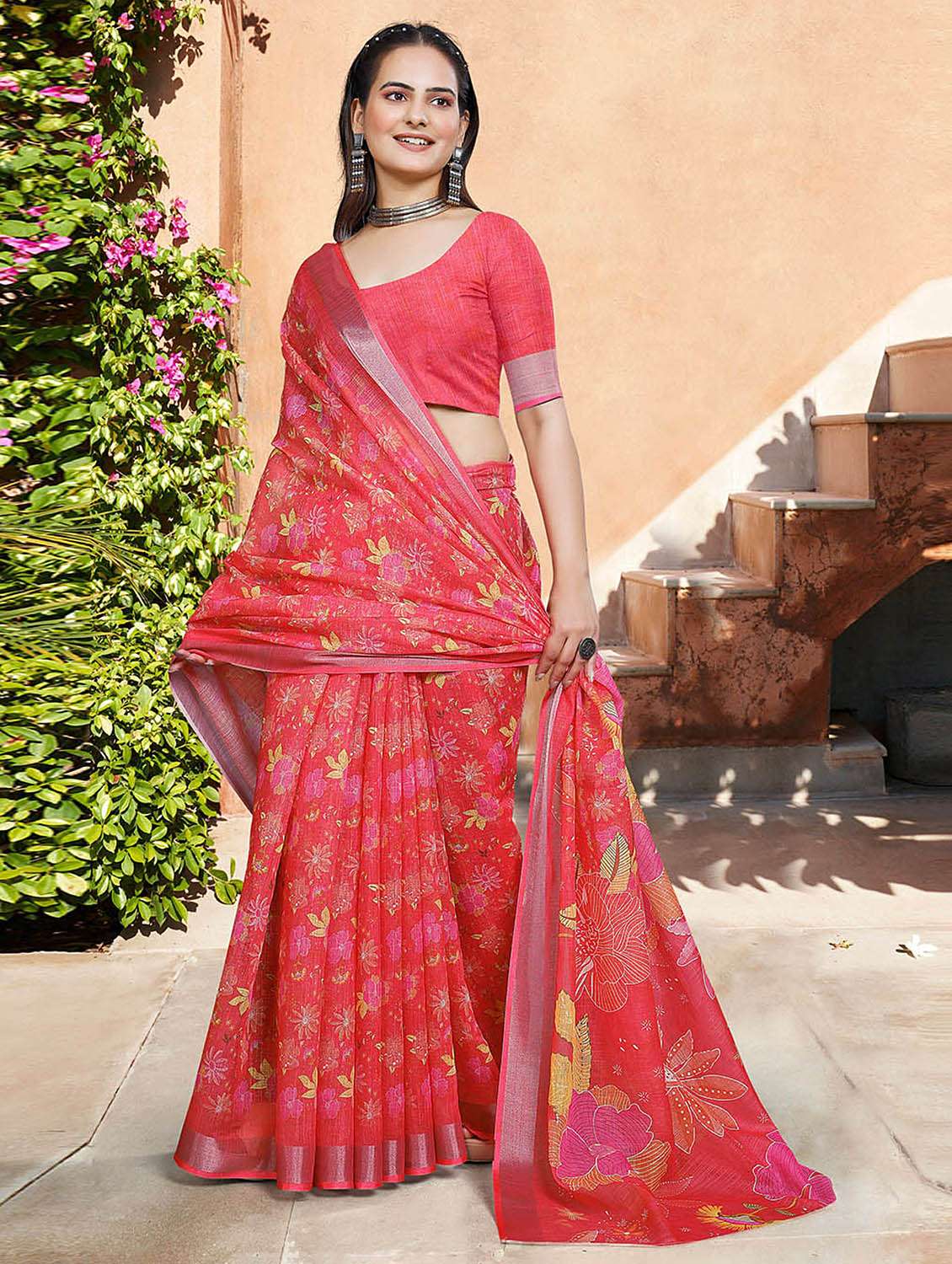 women printed casual wear saree with blouse