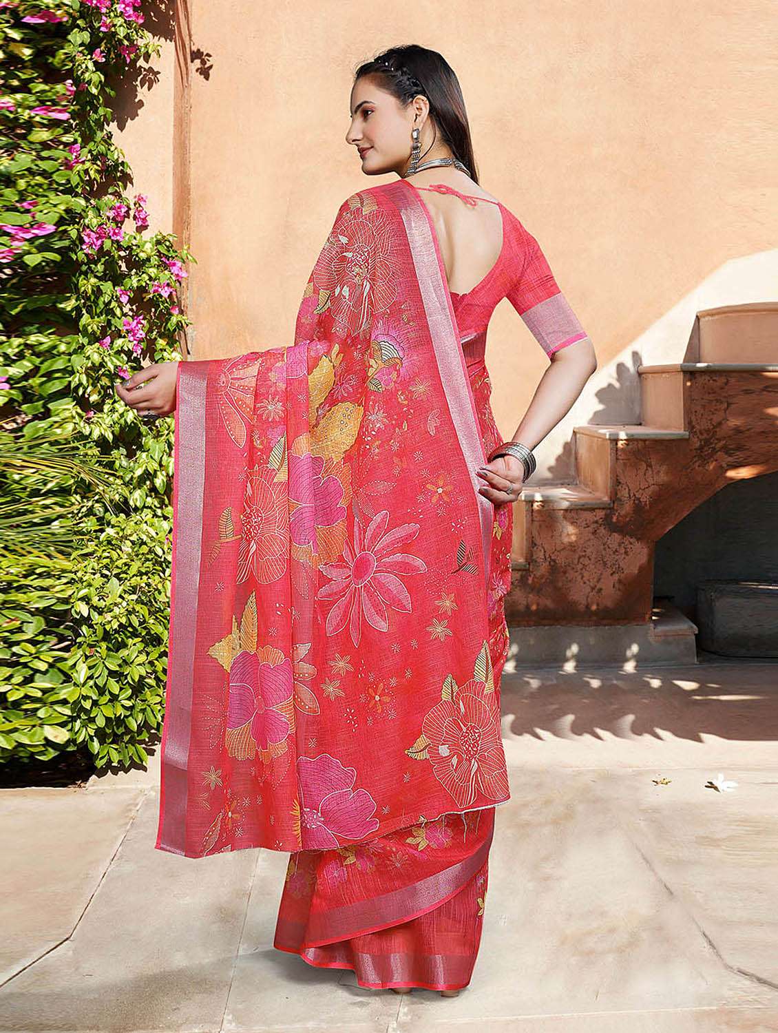 women printed casual wear saree with blouse - 22686718 -  Standard Image - 3