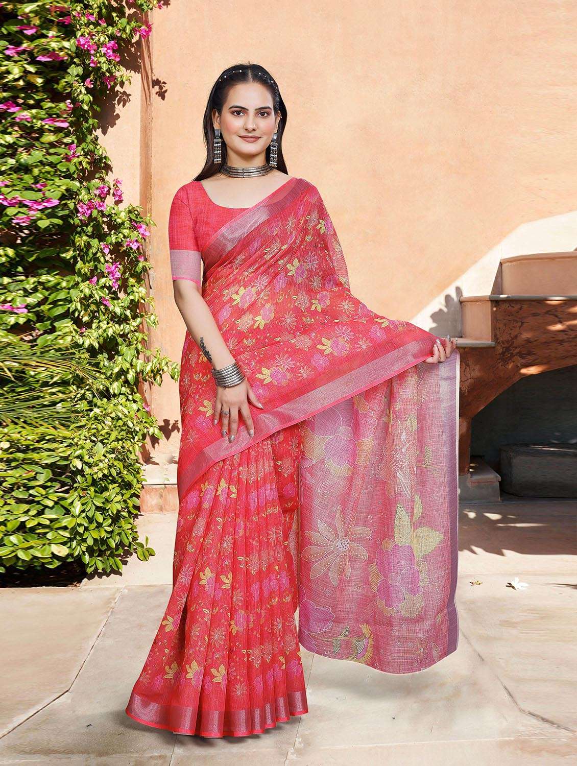 women printed casual wear saree with blouse - 22686718 -  Standard Image - 5