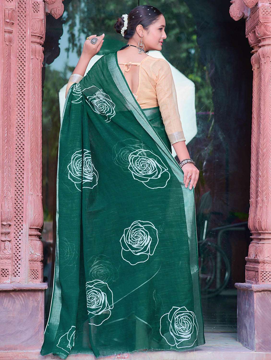 Women Printed Casual Wear Saree With Blouse - 22686789 -  Standard Image - 3