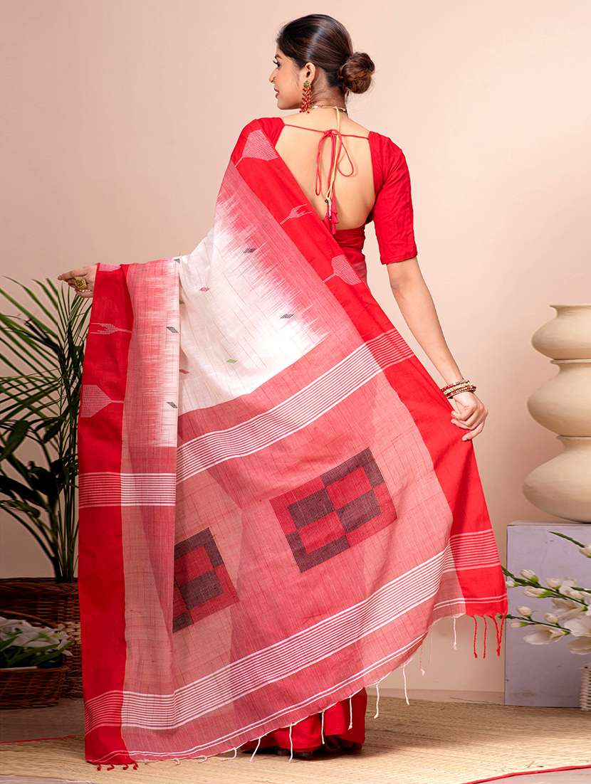 Women Self Design Handloom Saree With Blouse - 22687613 -  Standard Image - 3