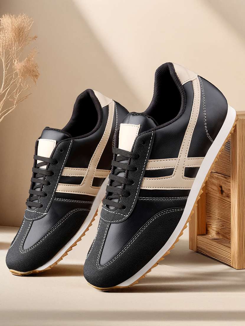 men black lace up sneaker