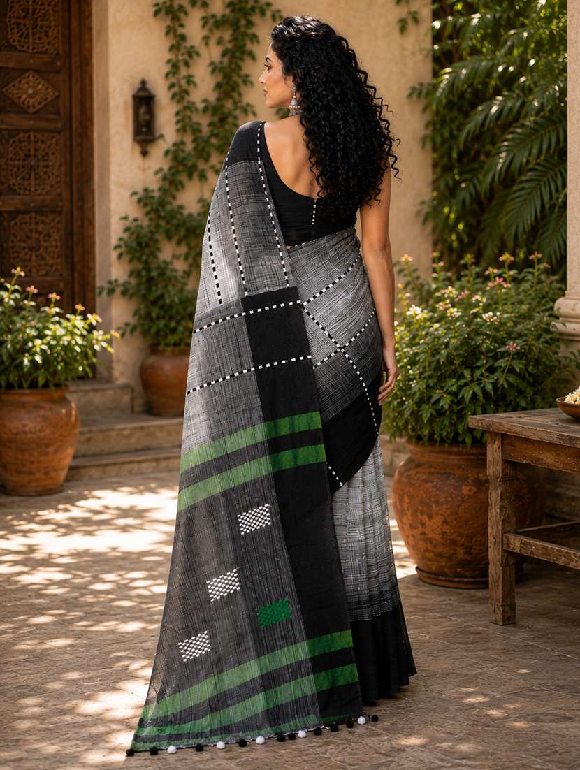 women self design handloom saree with blouse - 22688036 -  Standard Image - 3