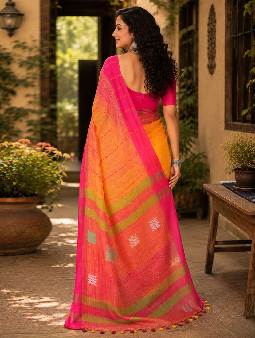 Women Self Design Handloom Saree With Blouse - 22688037 -  Standard Image - 3