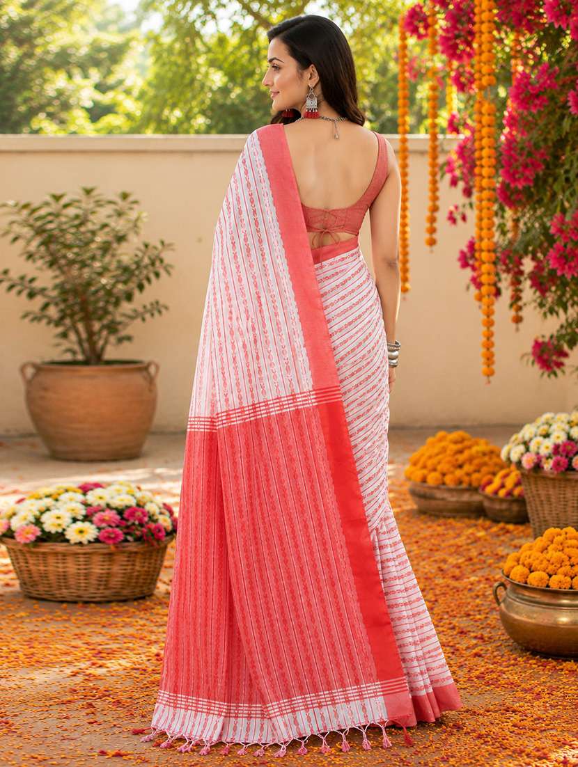Women Self Design Handloom Saree With Blouse - 22688044 -  Standard Image - 3