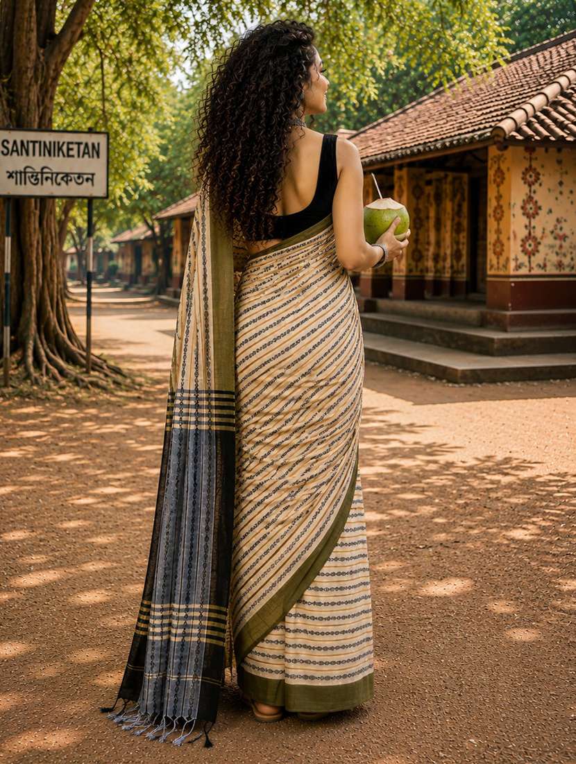 Women Self Design Handloom Saree With Blouse - 22688045 -  Standard Image - 3