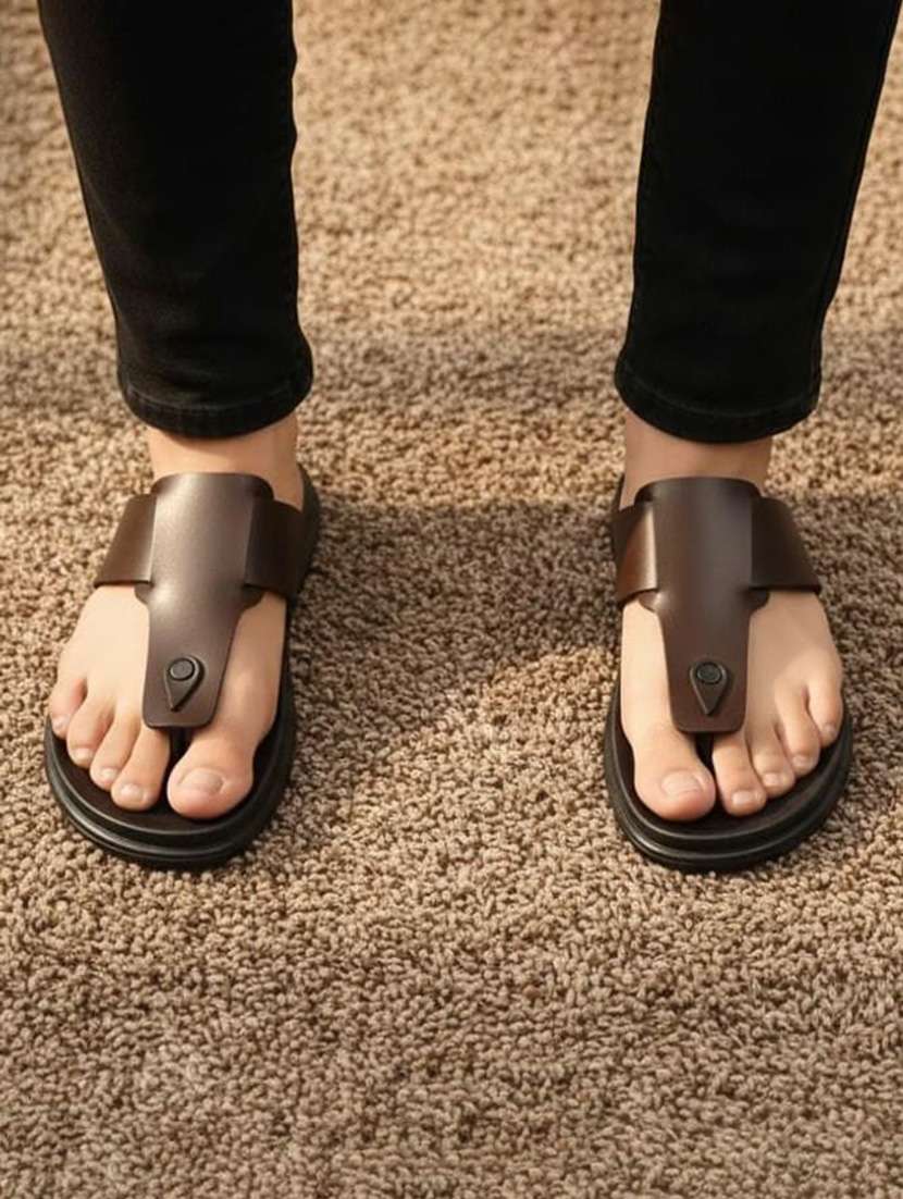 men solid toe separator sandal