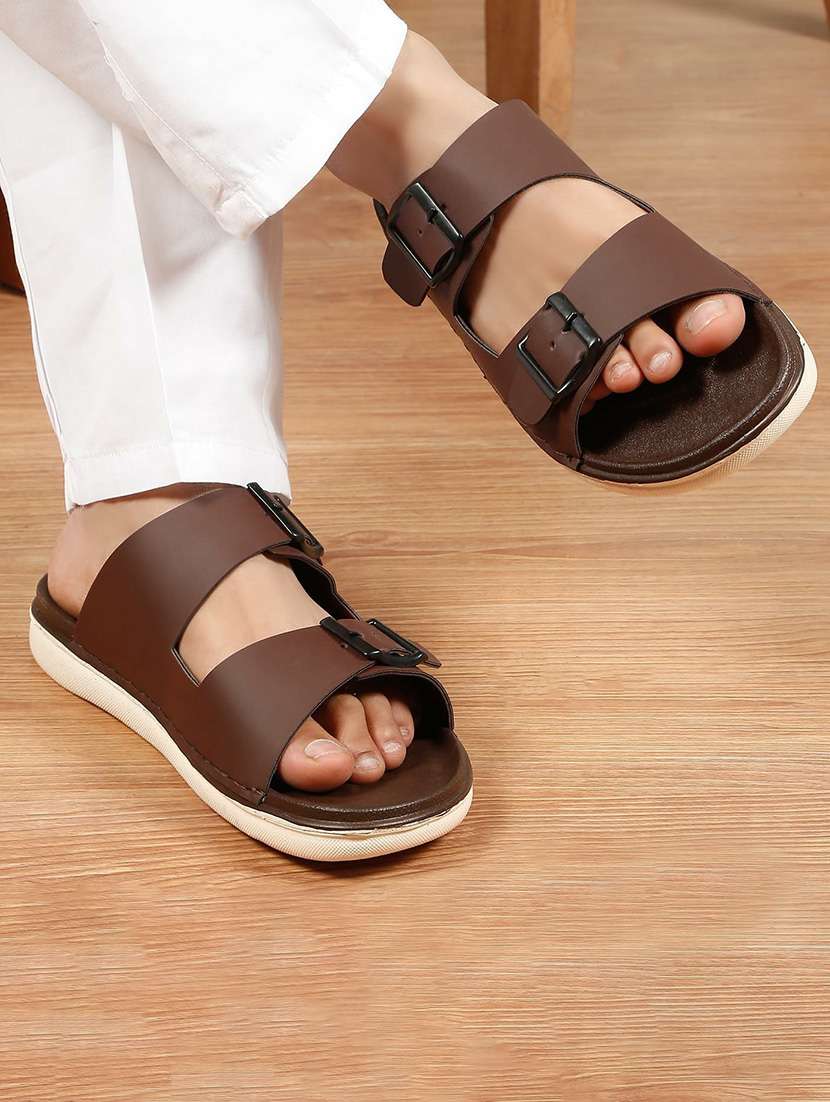 Men Solid Slip On Sandal - 22688473 -  Standard Image - 3