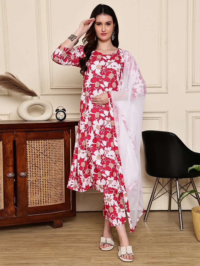 women printed three quarter sleeves kurta pant set with dupatta