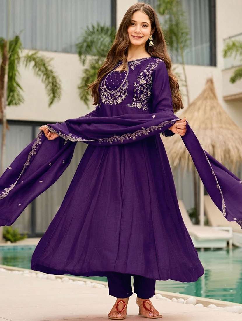 Women Embroidered Long Sleeves Kurta Pant Set With Dupatta - 22692382 -  Standard Image - 3