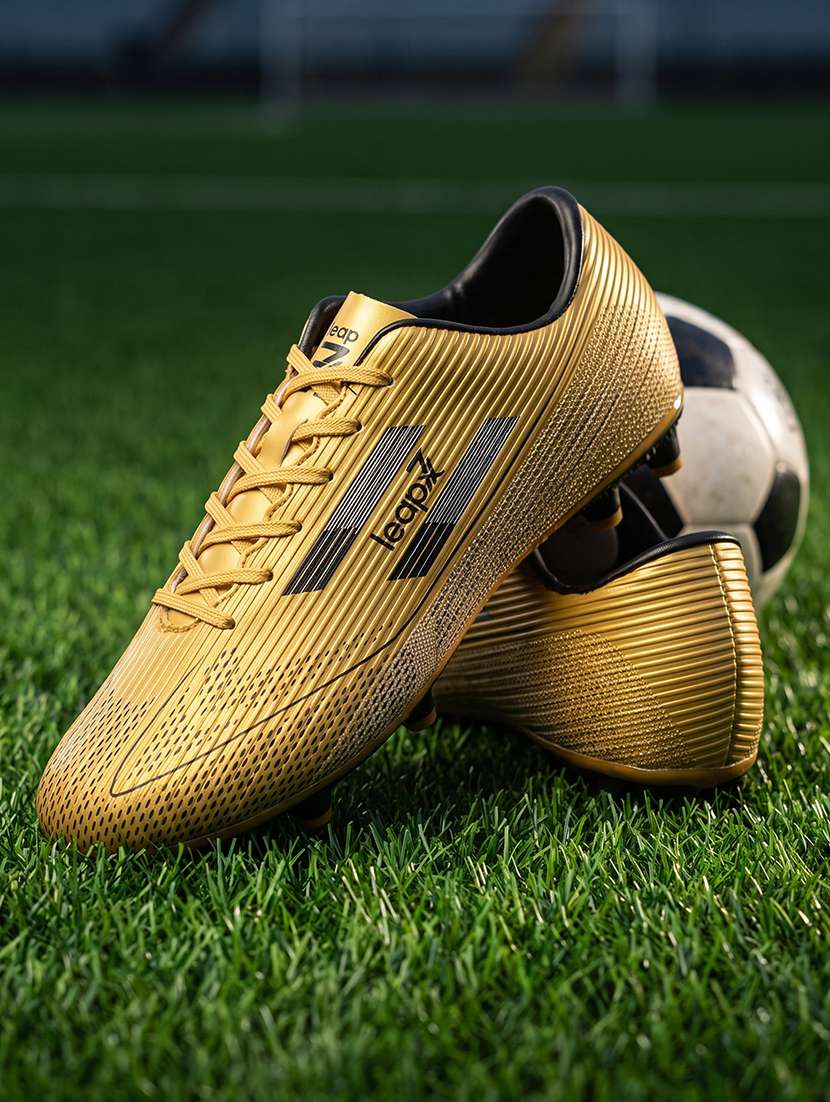 men textured lace up sports shoes