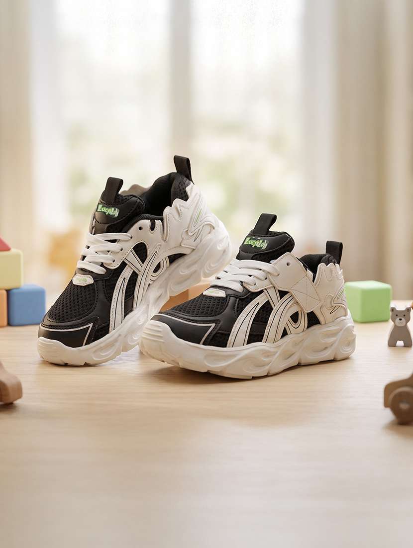 boys colourblocked lace up sneaker