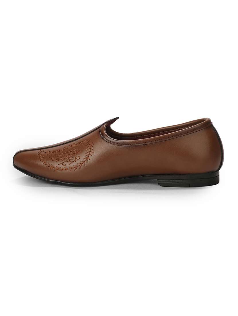 Men Brown Slip On Mojari - 22694851 -  Standard Image - 3