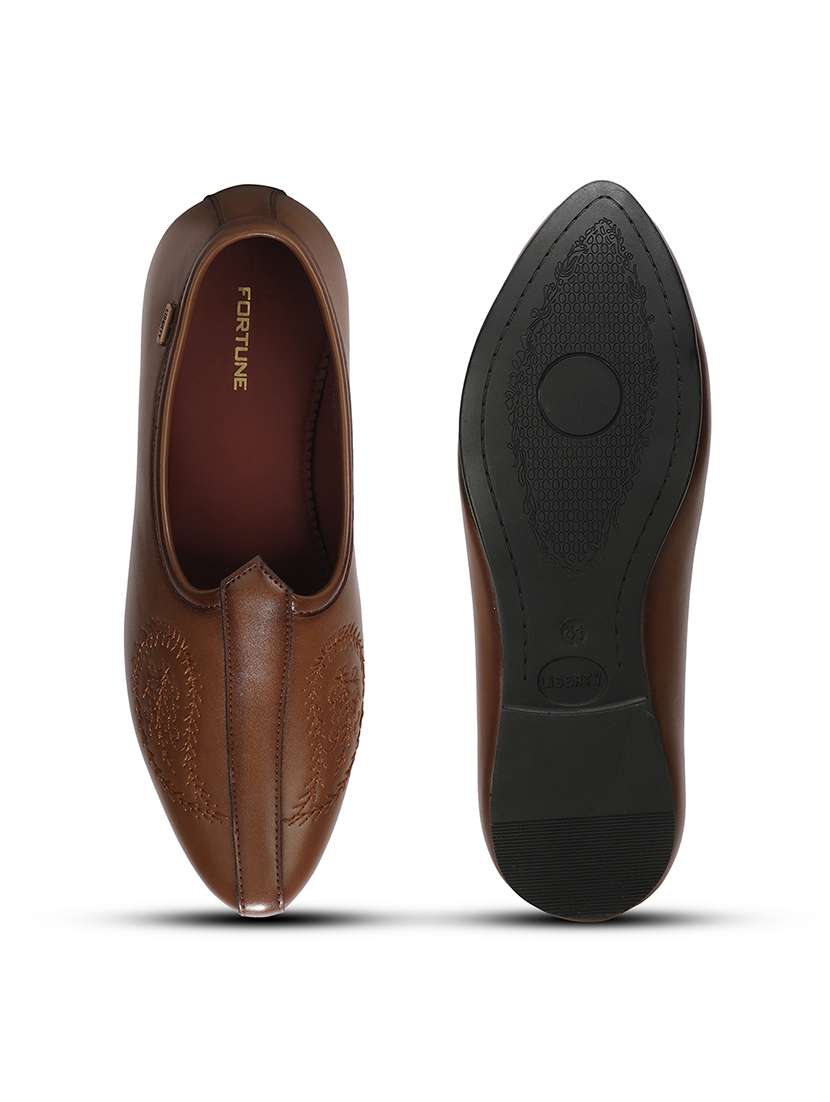 Men Brown Slip On Mojari - 22694851 -  Standard Image - 8