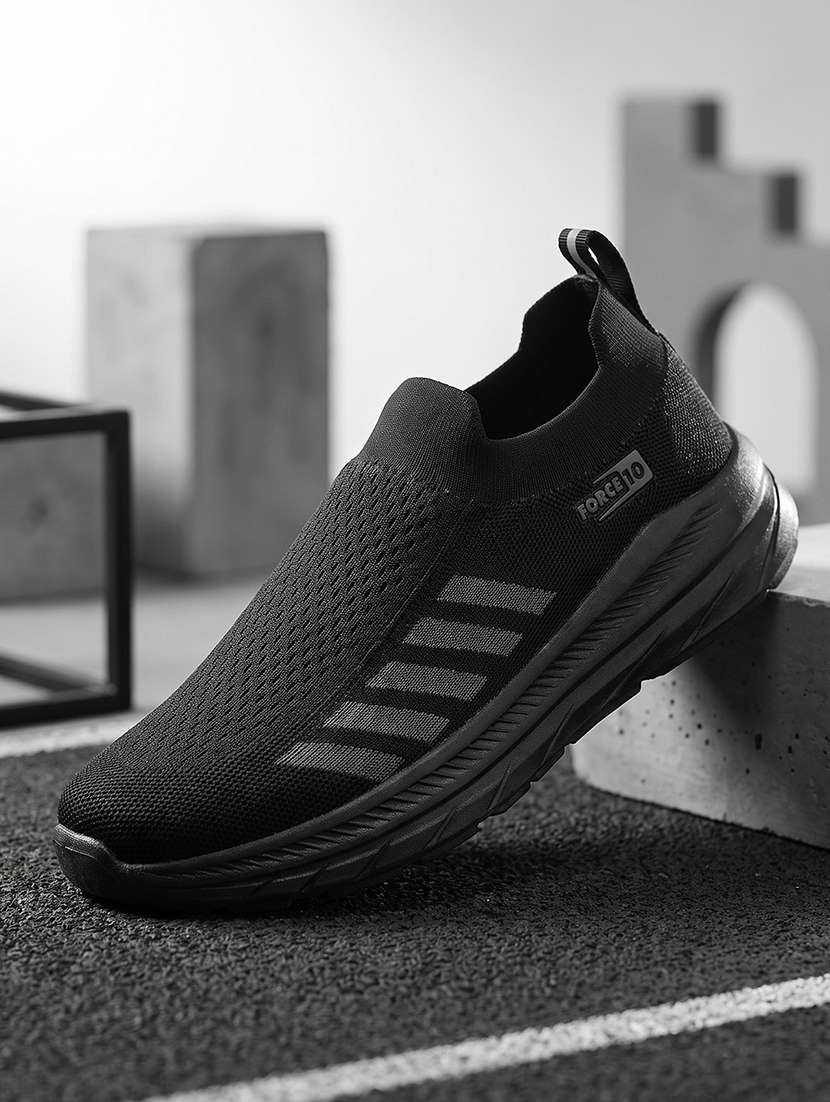 men black slip on sport shoe