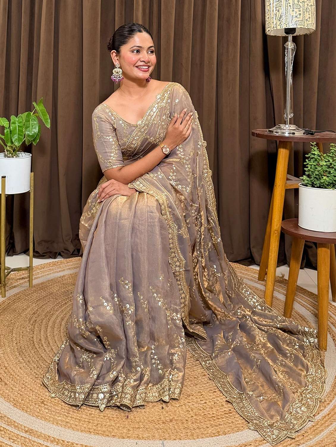 Women Solid With Work Embellished Saree With Blouse - 22695280 -  Standard Image - 3