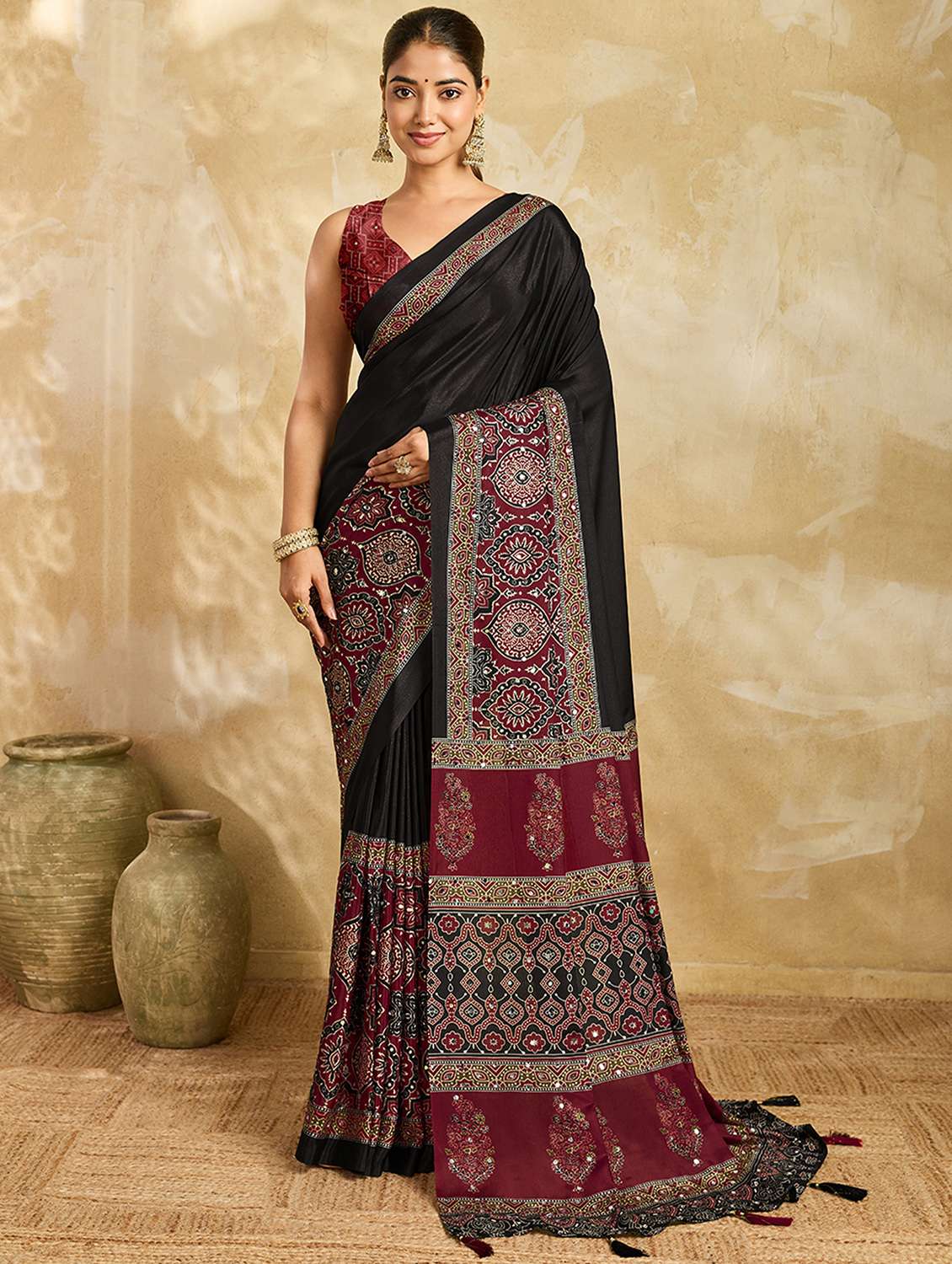 women printed casual wear saree with blouse