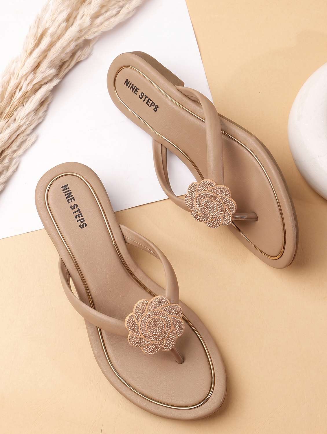 women embellished toe separator flats