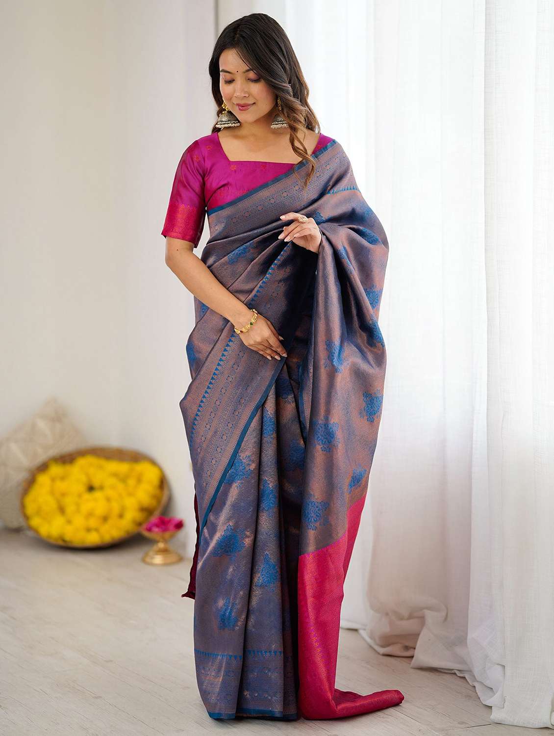 women self design banarasi saree with blouse