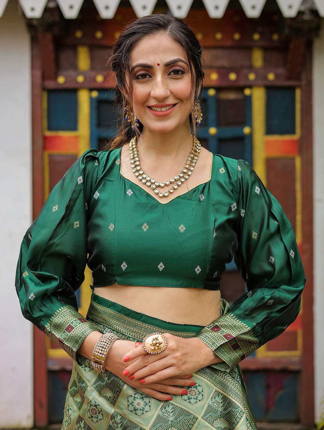 Women Self Design Banarasi Saree With Blouse - 22696876 -  Standard Image - 5