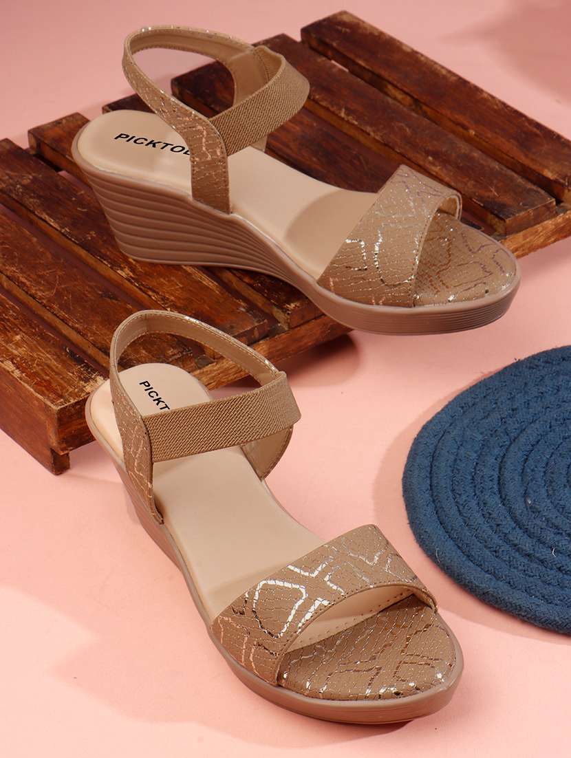women printed ankle strap wedges