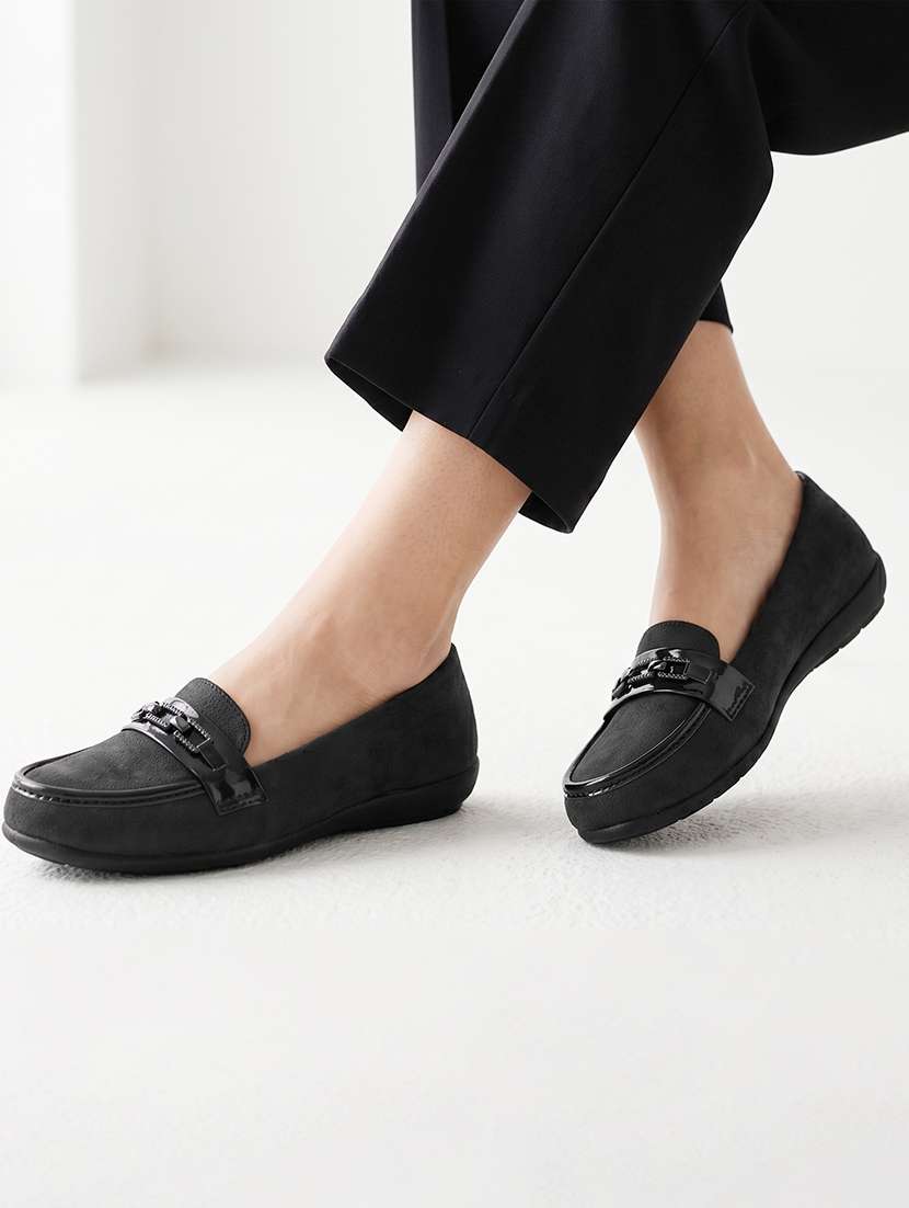 Women Solid Slip On Loafer - 22697231 -  Standard Image - 5